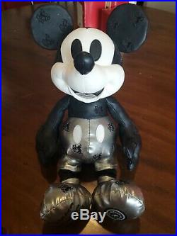 DISNEY Mickey Mouse Memories NOVEMBER PLUSH LE COLLECTIBLE With Tags!