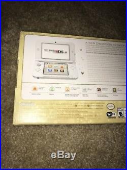 Brand New Nintendo 3DS XL Disney Magical World Mickey Mouse Limited Edition