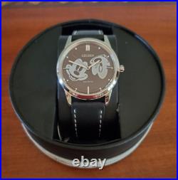 Citizen's Men's Eco Drive Disney Mickey Mouse Watch-nib