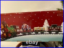 DISNEY MICKEY MOUSE HOLIDAY EXPRESS TRAIN 3 rd in series, NEW 2021, collectible
