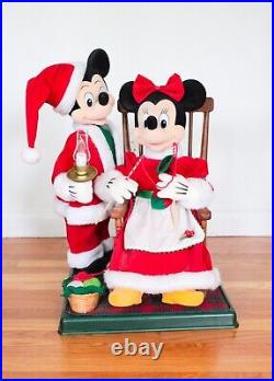 DISNEY Mickey & Minnie Mouse Claus Knitting Christmas Animated Ornament Working