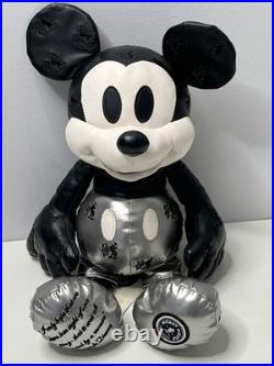 Disney Memories Mickey Mouse Steamboat Plush January Ltd Ed Series 1 /12