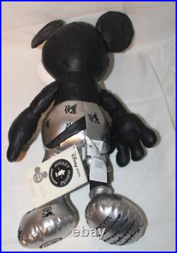 Disney Memories Mickey Mouse Steamboat Plush January Ltd Ed Series 1 /12