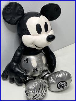 Disney Memories Mickey Mouse Steamboat Plush January Ltd Ed Series 1 /12