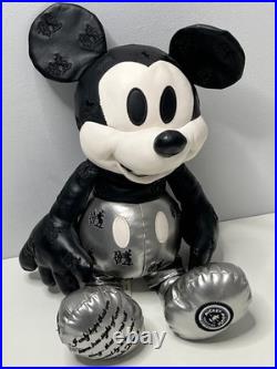 Disney Memories Mickey Mouse Steamboat Plush January Ltd Ed Series 1 /12
