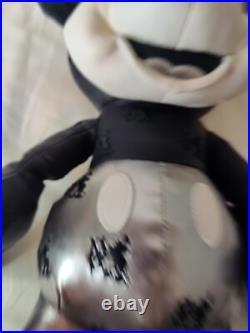 Disney Memories Mickey Mouse Steamboat Plush January Ltd Ed Series 1 /12