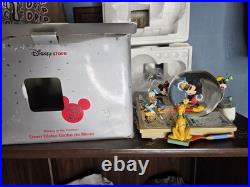 Disney Mickey An Friends Comic Strip Artists Mickey Mouse March Snow Globe MINT