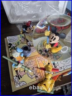 Disney Mickey An Friends Comic Strip Artists Mickey Mouse March Snow Globe MINT