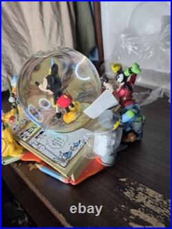 Disney Mickey An Friends Comic Strip Artists Mickey Mouse March Snow Globe MINT