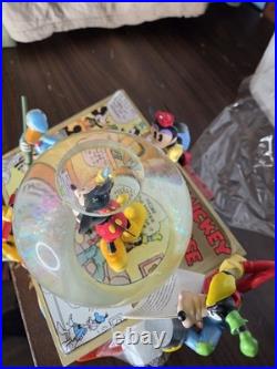 Disney Mickey An Friends Comic Strip Artists Mickey Mouse March Snow Globe MINT