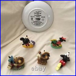 Disney Mickey & Minnie Mouse 2 Desk Clock 3Figurines 3 Collector Plates Set of 8