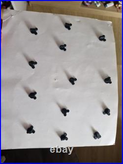 Disney Mickey Mouse Around the World Limited Edition Pin Set 2005 RARE