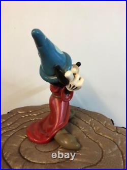 Disney Mickey Mouse Fantasia med Fig The Sorcerers Apprentice Statue