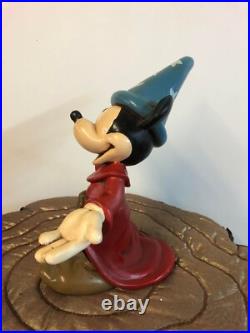 Disney Mickey Mouse Fantasia med Fig The Sorcerers Apprentice Statue