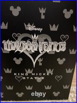 Disney Mickey Mouse Kingdom of Hearts King Mickey Figure New