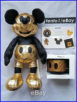 Disney Mickey Mouse Memories August Complete Set (Plush, Mug, Pin Set)