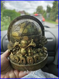 Disney Mickey Mouse Millenium Globe 2000 With Watch Disney Mickey Mouse Millenium Globe 2000 With Watch