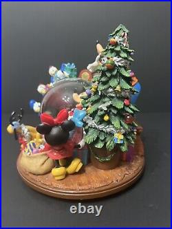 Disney Mickey Mouse Snow Globe Lights Up Musical Christmas Large Read Rare