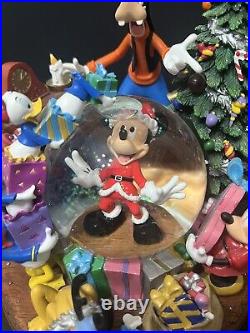 Disney Mickey Mouse Snow Globe Lights Up Musical Christmas Large Read Rare