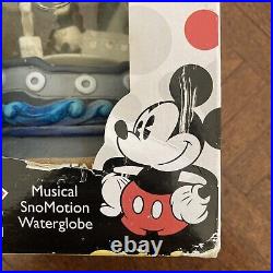 Disney Mickey Mouse Steamboat Willie Musical SnoMotion Waterglobe