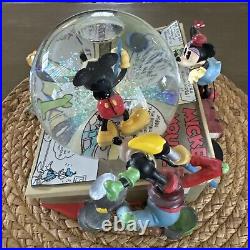 Disney Mickey Mouse in the Comics Snow Globe Flash Works Music Works Read