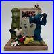 Disney_Mickey_Mouse_in_the_Haunted_House_by_Enesco_collectable_figurine_1991_01_fj