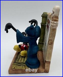 Disney Mickey Mouse in the Haunted House by Enesco collectable figurine 1991