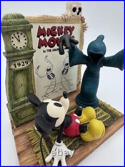 Disney Mickey Mouse in the Haunted House by Enesco collectable figurine 1991