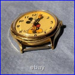 Disney Mickey Mouse watch. V515-6000 A1