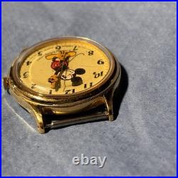 Disney Mickey Mouse watch. V515-6000 A1