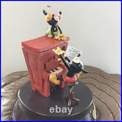 Disney Mickey and Minnie Ninety Years Together Musical Statue repaired