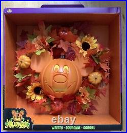 Disney Parks 2024 Halloween Mickey Mouse Jack-o-Lantern Pumpkin Wreath In Hand 1