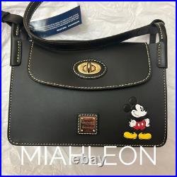 Disney Parks 2025 Mickey Mouse Crossbody Bag Purse Dooney & Bourke New Disney Parks 2025 Mickey Mouse Crossbody Bag Purse Dooney & Bourke New