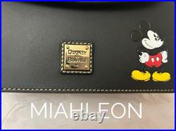 Disney Parks 2025 Mickey Mouse Crossbody Bag Purse Dooney & Bourke New Disney Parks 2025 Mickey Mouse Crossbody Bag Purse Dooney & Bourke New