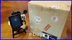 Disney Parks & Resorts Vintage MICKEY MOUSE Picture Frame Resin Statue Figure