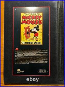 Disney Showcase 24k gold Mickey Mouse In Steamboat Willie 3 Card Set