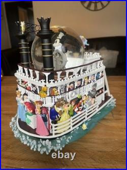 Disney Steamboat Willie Liberty Belle River Boat Mickey Mouse Musical Snowglobe