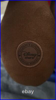 Disney Store Exclusive Limited Edition Mickey Mouse Sorcerer's Apprentice. Newz Disney Store Exclusive Limited Edition Mickey Mouse Sorcerer's Apprentice. Newz