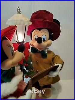 Disney Store Mickey & Minnie Mouse Musical Animated Music Carolers TELCO With Box