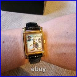 Disney Theme Parks MICKEY MOUSE MAGICIAN Limited Edition