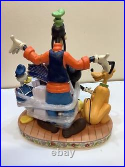 Disney Traditions The Gangs All Here Figurine Large Ornament Mickey Mouse NEW