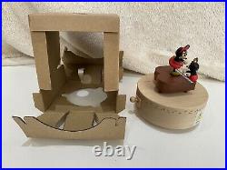 Disney Wooderful Life Mickey Mouse Musical Wooden Box Oh What A Merry Christmas