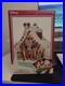Enesco_Disney_Village_Mickey_Mouse_s_Gingerbread_House_Figurine_Disney_01_gb
