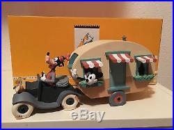 Extremely Rare! Disney Mickey Mouse & Goofy Camping Demons & Merveilles Statue
