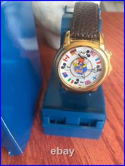 LORUS Vintage Disney Mickey Mouse World Flags Musical Watch need a battery