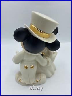 Lenox Disney Showcase Minnie's Dream Wedding Ring Figurine 24k Gold Cake Topper