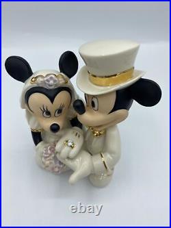 Lenox Disney Showcase Minnie's Dream Wedding Ring Figurine 24k Gold Cake Topper