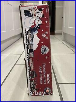 Lionel Disney Mickey Mouse Train Set Ready To Play Christmas New Unopened 712068