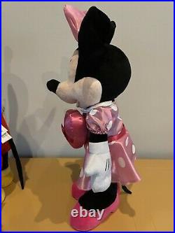 Mickey & Minnie Mouse Disney Pair Valentine's Day 2015 Gemmy 22 Plush Greeters