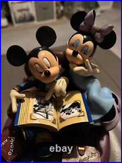 Mickey & Minnie Mouse Photo Album Statue